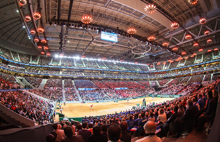 24H TO TRANSFORM THE STADIUM INTO AN ARENA 24H TO TRANSFORM THE STADIUM INTO AN ARENA
